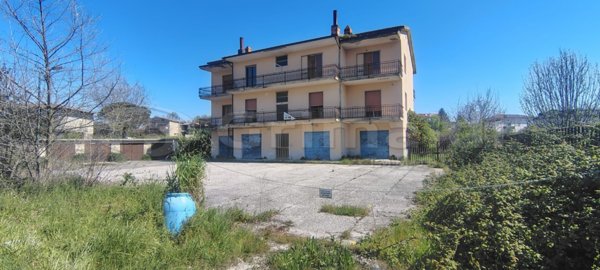 appartamento in vendita a San Martino Valle Caudina in zona Tedeschi