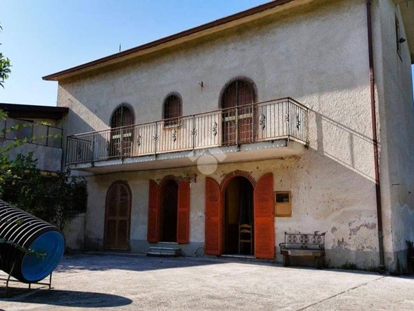casa indipendente in vendita a San Martino Valle Caudina
