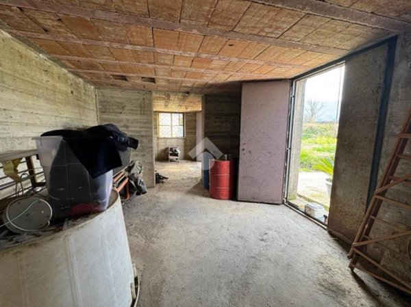 casa indipendente in vendita a San Martino Valle Caudina in zona Tedeschi