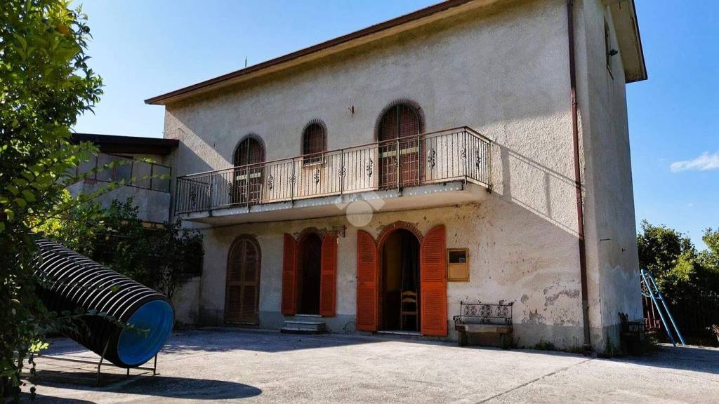 casa indipendente in vendita a San Martino Valle Caudina