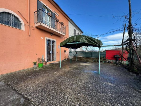 casa indipendente in vendita a San Martino Valle Caudina in zona Poeti