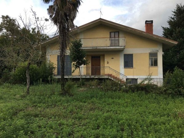 casa indipendente in vendita a San Michele di Serino