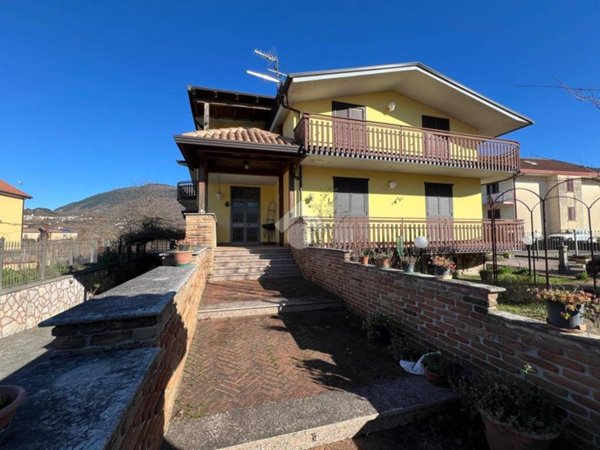 casa indipendente in vendita a San Michele di Serino