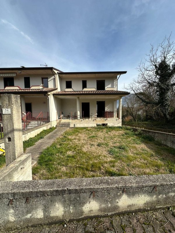casa indipendente in vendita a San Michele di Serino