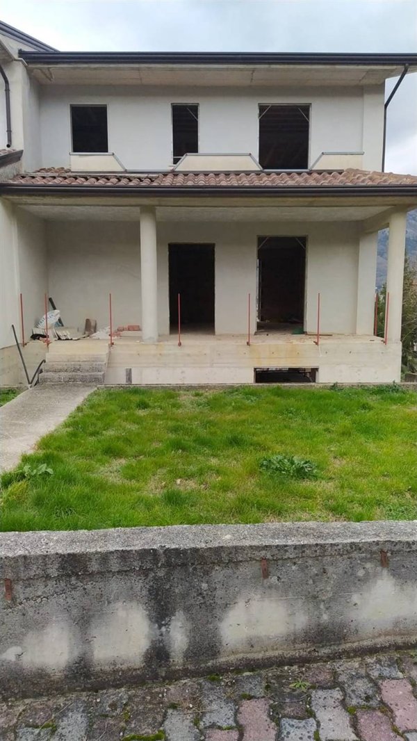 casa indipendente in vendita a San Michele di Serino