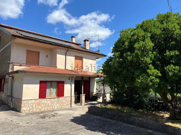 casa indipendente in vendita a San Michele di Serino