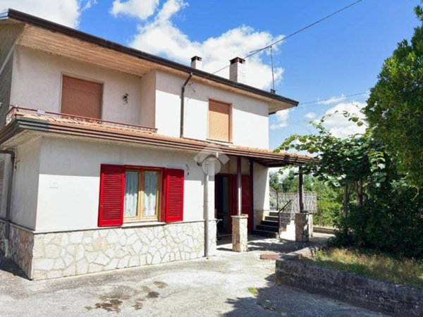 casa indipendente in vendita a San Michele di Serino