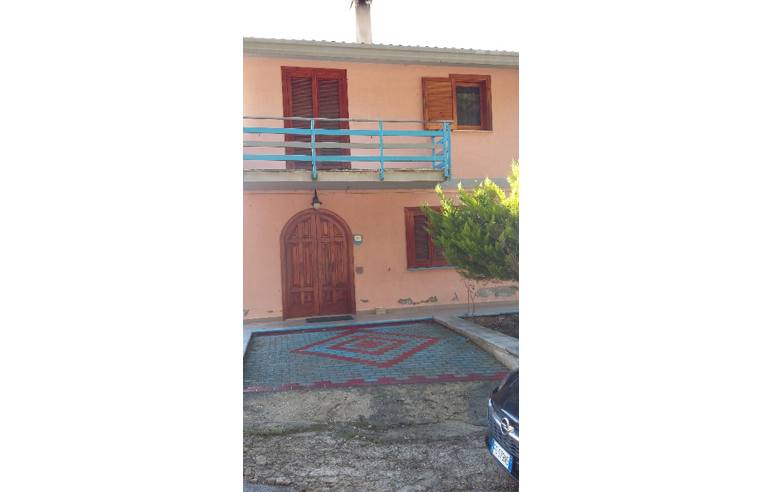 casa indipendente in vendita a San Nicola Baronia