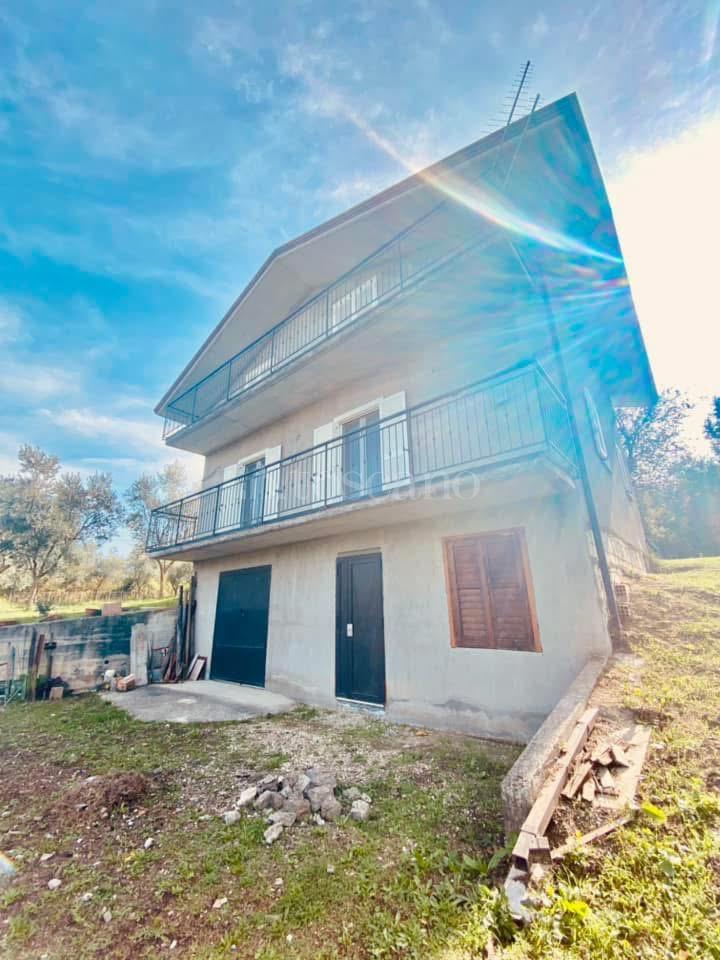 casa indipendente in vendita a San Potito Ultra