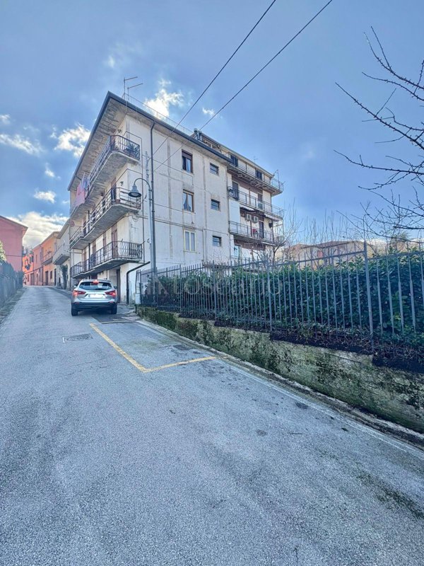 appartamento in vendita a San Potito Ultra