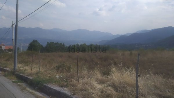 terreno edificabile in vendita a San Potito Ultra