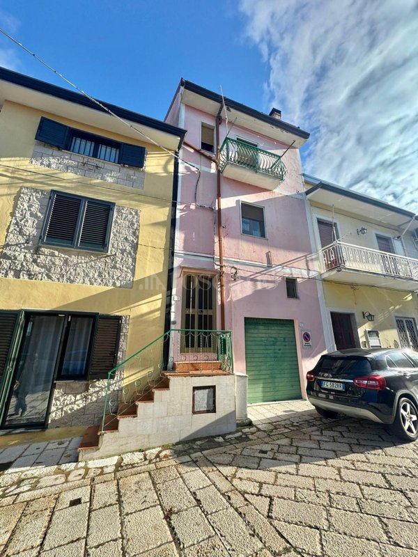 casa semindipendente in vendita a San Potito Ultra