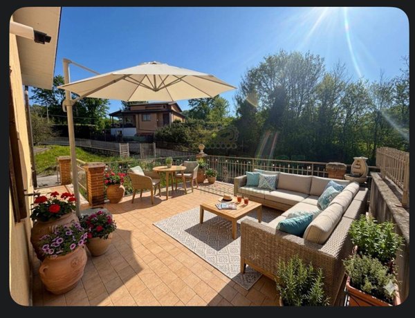 casa indipendente in vendita a San Potito Ultra