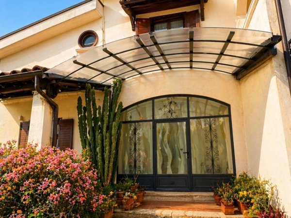 casa indipendente in vendita a San Potito Ultra