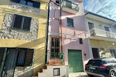 casa semindipendente in vendita a San Potito Ultra