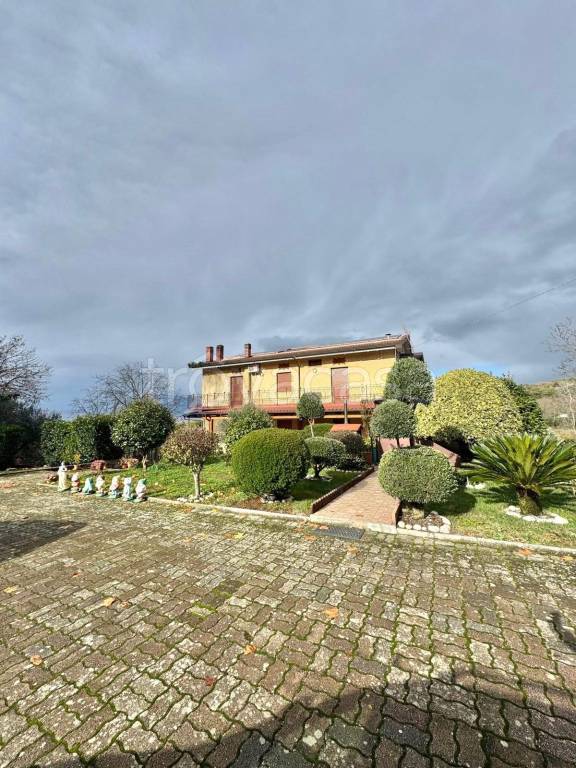 casa indipendente in vendita a San Potito Ultra