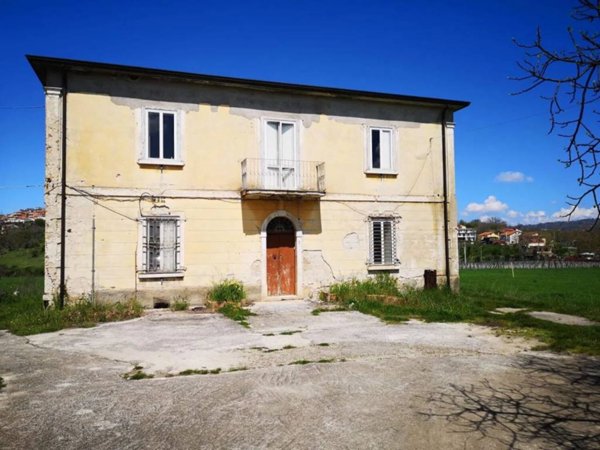casa indipendente in vendita a Sant'Angelo all'Esca