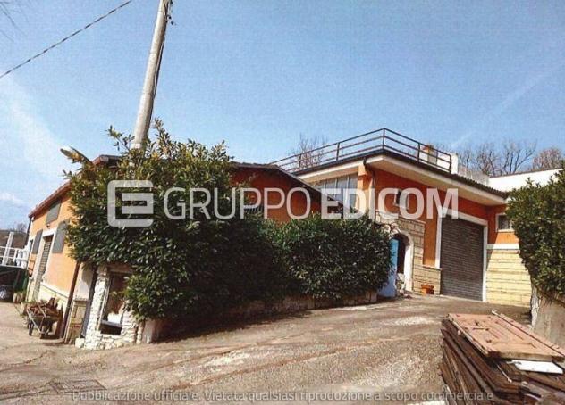 locale commerciale in vendita a Sant'Angelo all'Esca