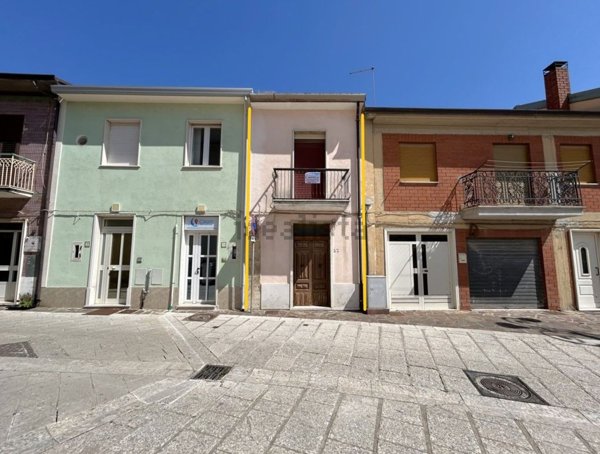 casa semindipendente in vendita a Sant'Angelo all'Esca