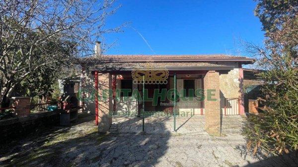 casa indipendente in vendita a Sant'Angelo a Scala