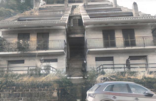 esavano in vendita a Sant'Angelo a Scala