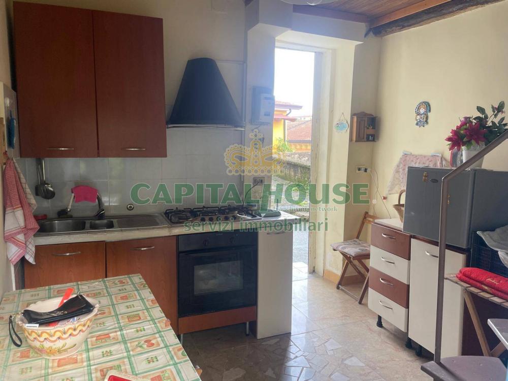 casa indipendente in vendita a Sant'Angelo a Scala