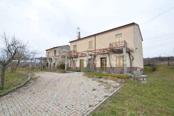 casa indipendente in vendita a Sant'Angelo dei Lombardi