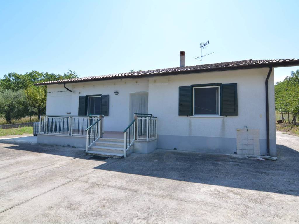 casa indipendente in vendita a Sant'Angelo dei Lombardi