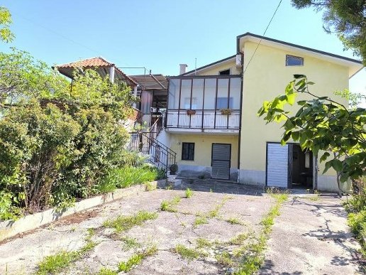 casa indipendente in vendita a Sant'Angelo dei Lombardi in zona Montanaldo