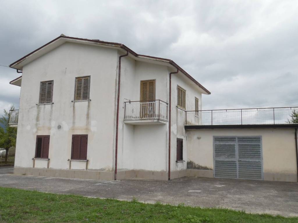 casa indipendente in vendita a Sant'Angelo dei Lombardi