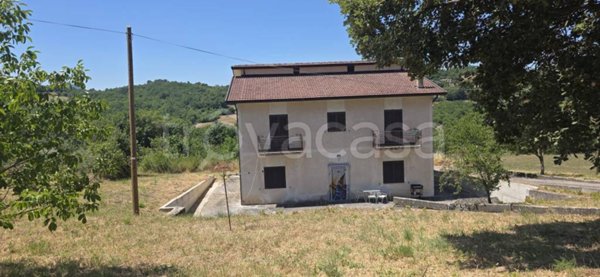 casa indipendente in vendita a Sant'Angelo dei Lombardi in zona San Pietro