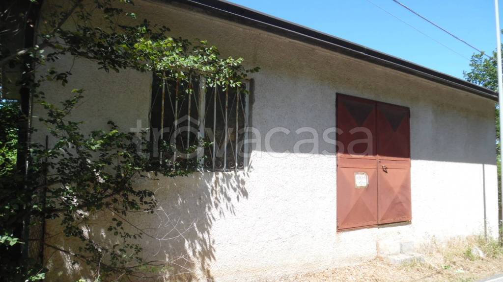 appartamento in vendita a Sant'Angelo dei Lombardi in zona Fredane