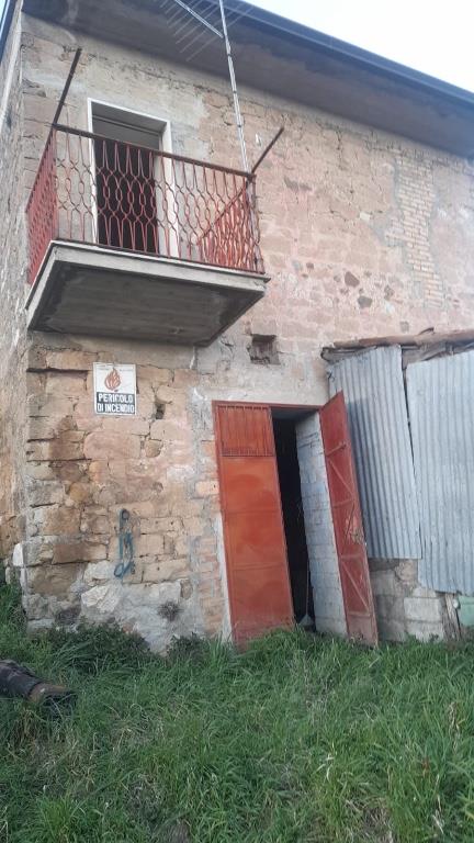 casa indipendente in vendita a Santa Paolina in zona Sala