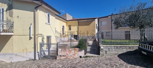 casa indipendente in vendita a Santa Paolina in zona Viturano