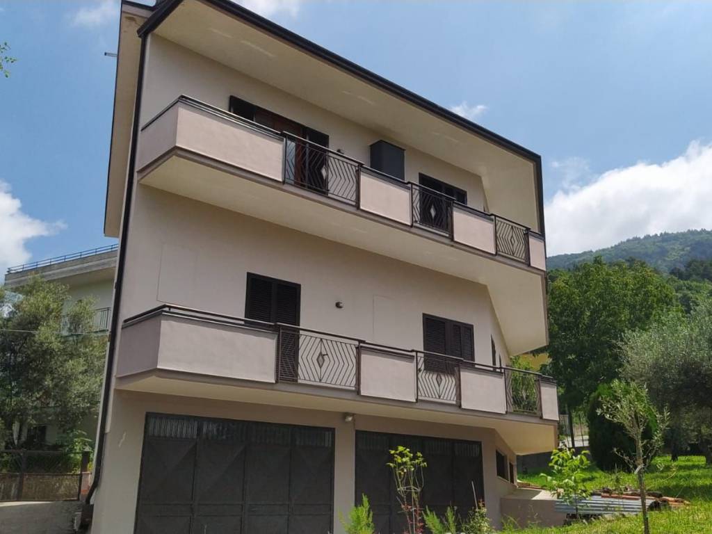 casa indipendente in vendita a Santo Stefano del Sole