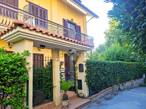 casa indipendente in vendita a Santo Stefano del Sole