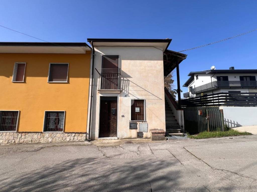casa indipendente in vendita a Santo Stefano del Sole