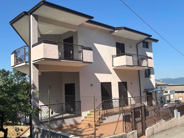 casa indipendente in vendita a Santo Stefano del Sole