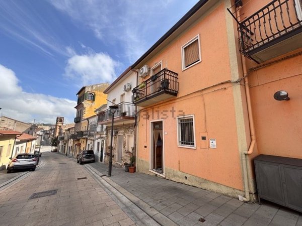 casa semindipendente in vendita a Savignano Irpino