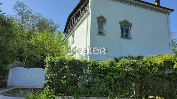 casa indipendente in vendita a Savignano Irpino
