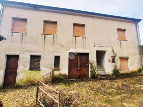 casa indipendente in vendita a Serino