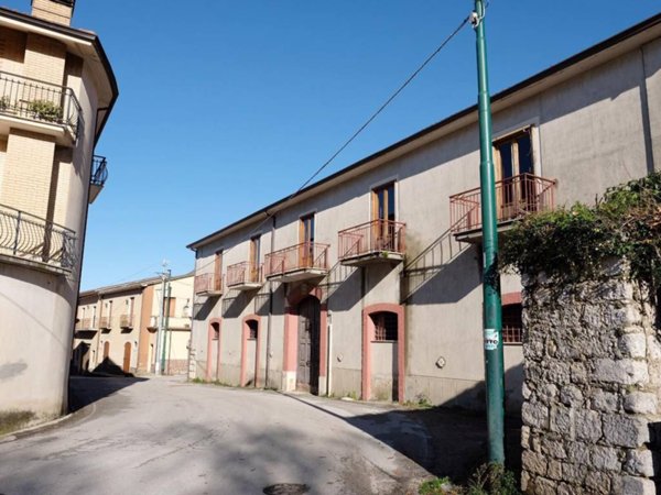 intera palazzina in vendita a Serino