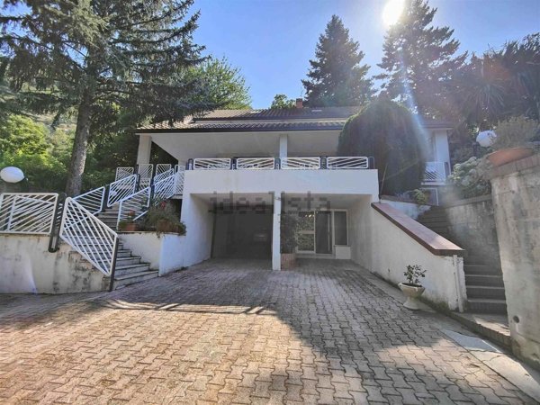 casa indipendente in vendita a Serino