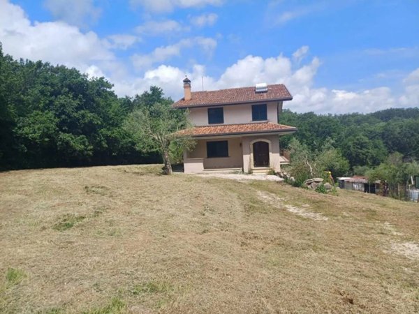 casa indipendente in vendita a Serino