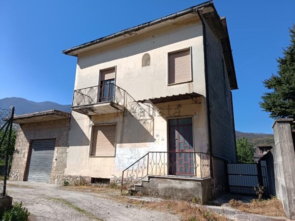 casa indipendente in vendita a Serino