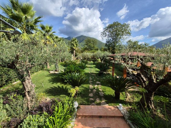 casa indipendente in vendita a Serino