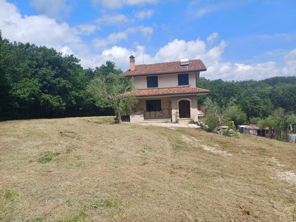 casa indipendente in vendita a Serino