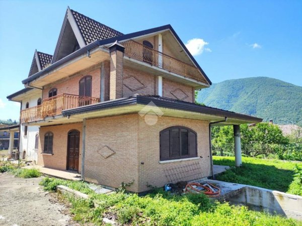 casa indipendente in vendita a Serino