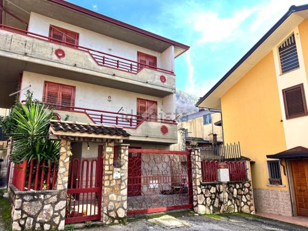 casa indipendente in vendita a Serino