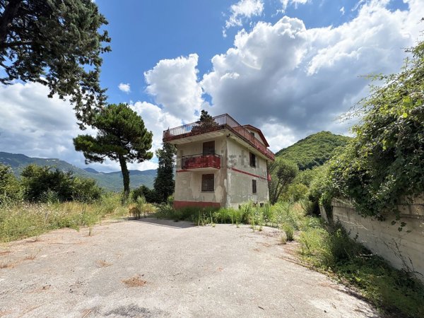 casa indipendente in vendita a Serino